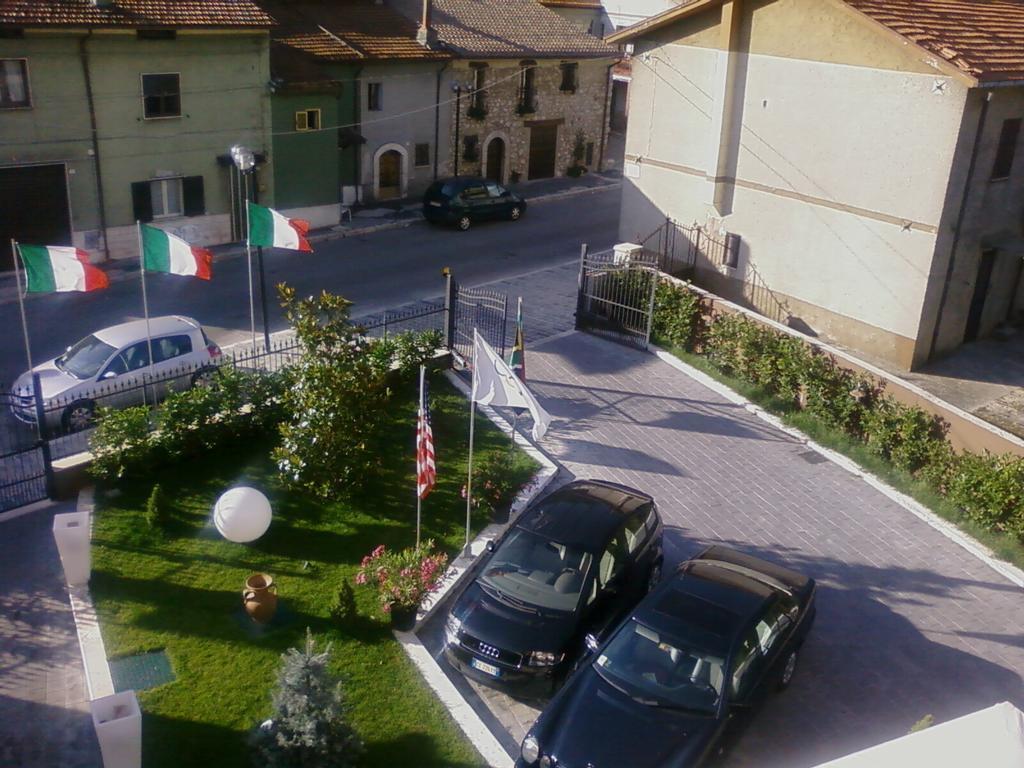 Hotel De Meis Capistrello Exterior foto