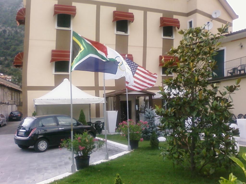 Hotel De Meis Capistrello Exterior foto