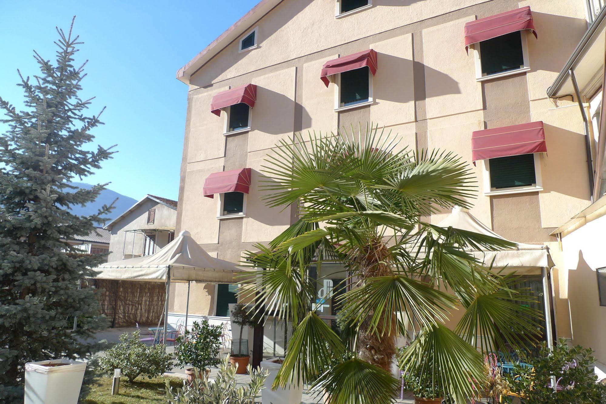 Hotel De Meis Capistrello Exterior foto